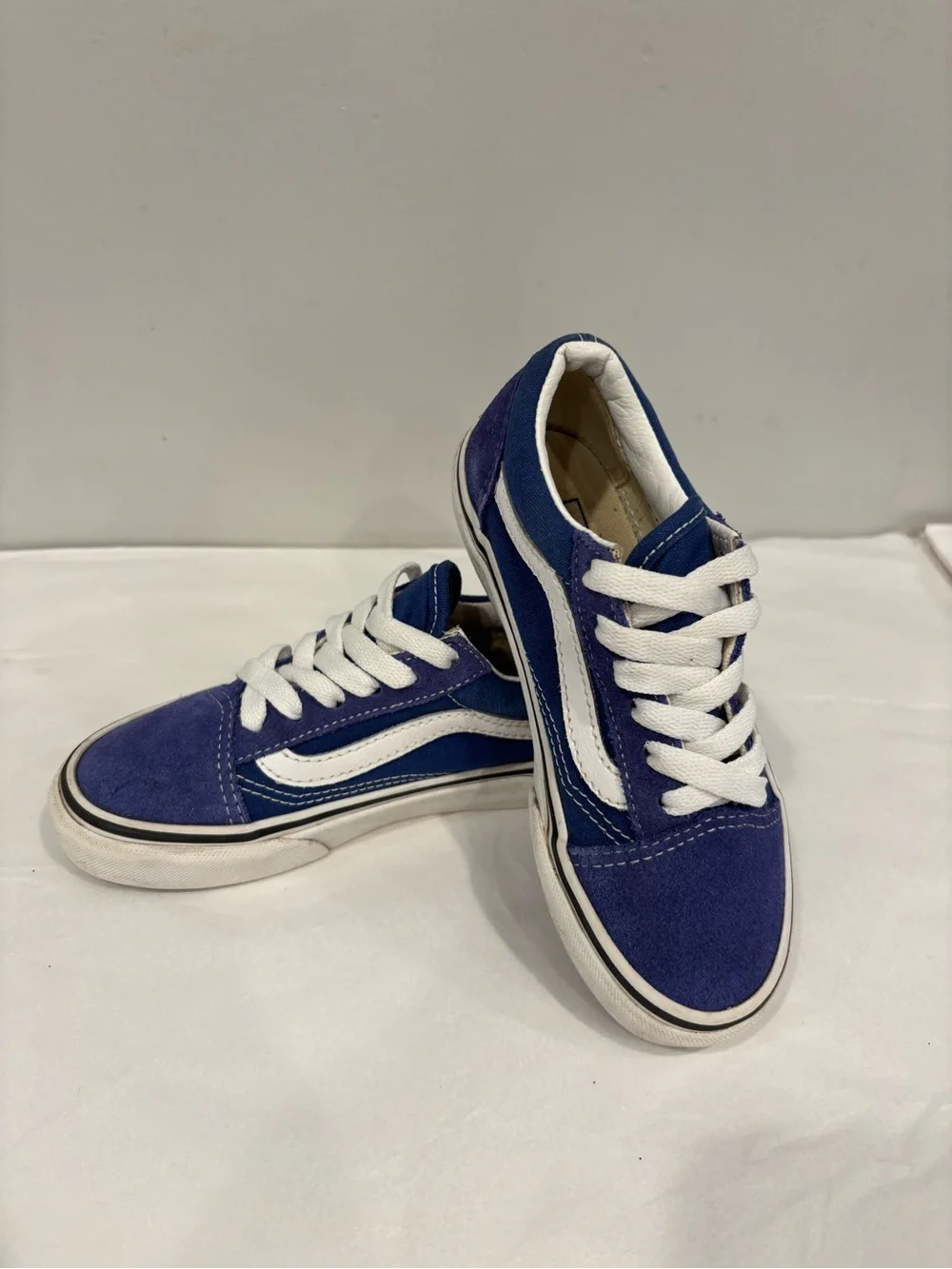 Vans Kids Old Skool Sneakers in Blue and White